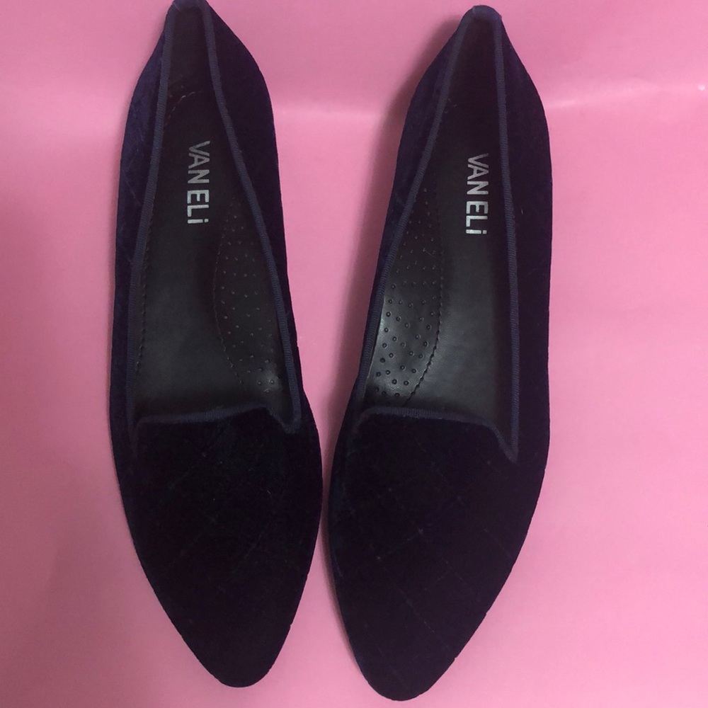Vaneli blue velvet flats